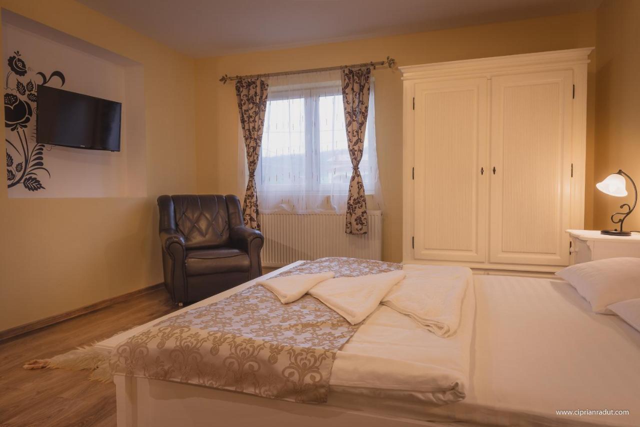 Casa Sasului Hotel บาซนา ภายนอก รูปภาพ